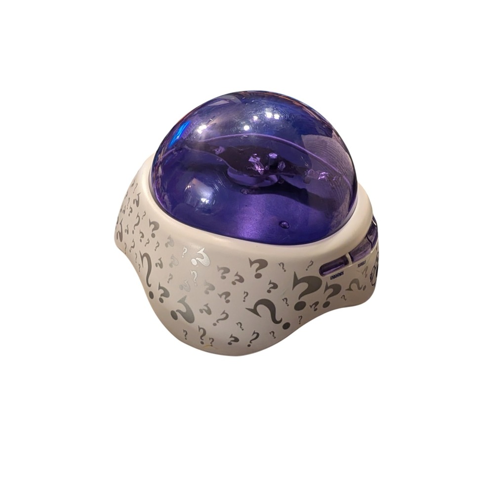 Radica 20Q Challenge Handheld Electronic AI Mind Reader Game Purple Silver‎ 2004
